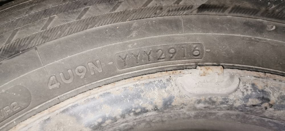 4 Jante Oțel/Tablă R15 5x100mm (Golf4/Bora) + Anvelope de iarnă Yokoha