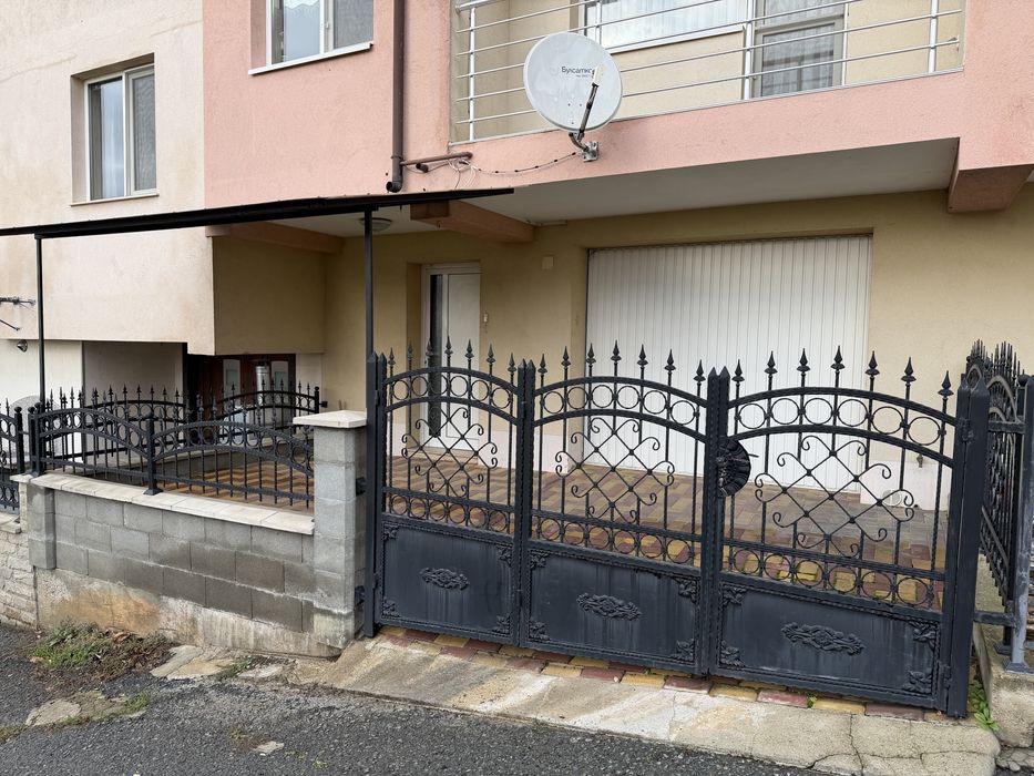 Етаж от къща в Айтос