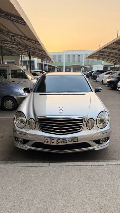 Mercedes-Benz. В хорошем сосотояние !