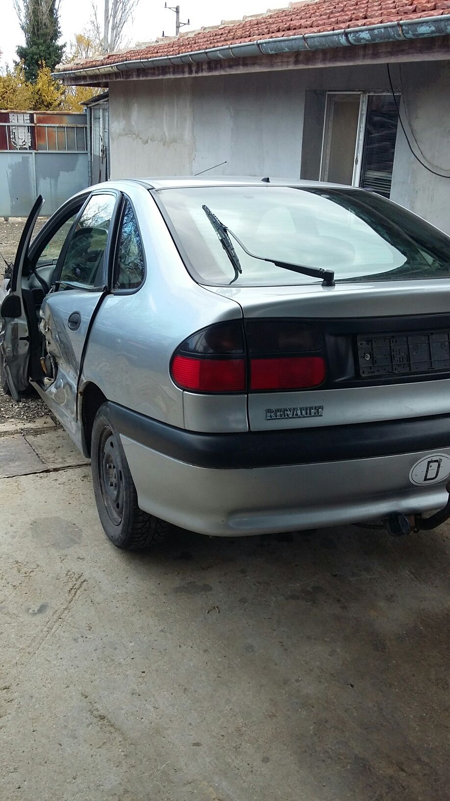 Рено Лагуна 1 /Renault Laguna 1 -На части