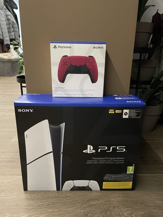 PlayStation 5 Digital Edition 1TB с два джойстика