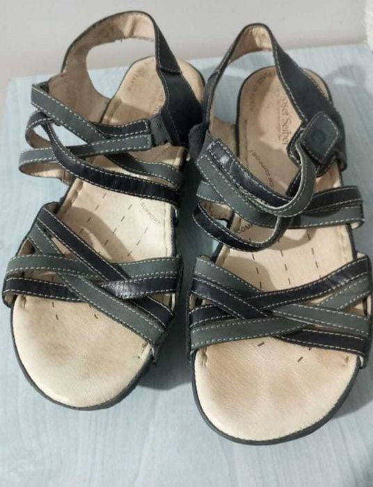 Sandale albastre din piele naturală mărimea 39. Transport gratuit