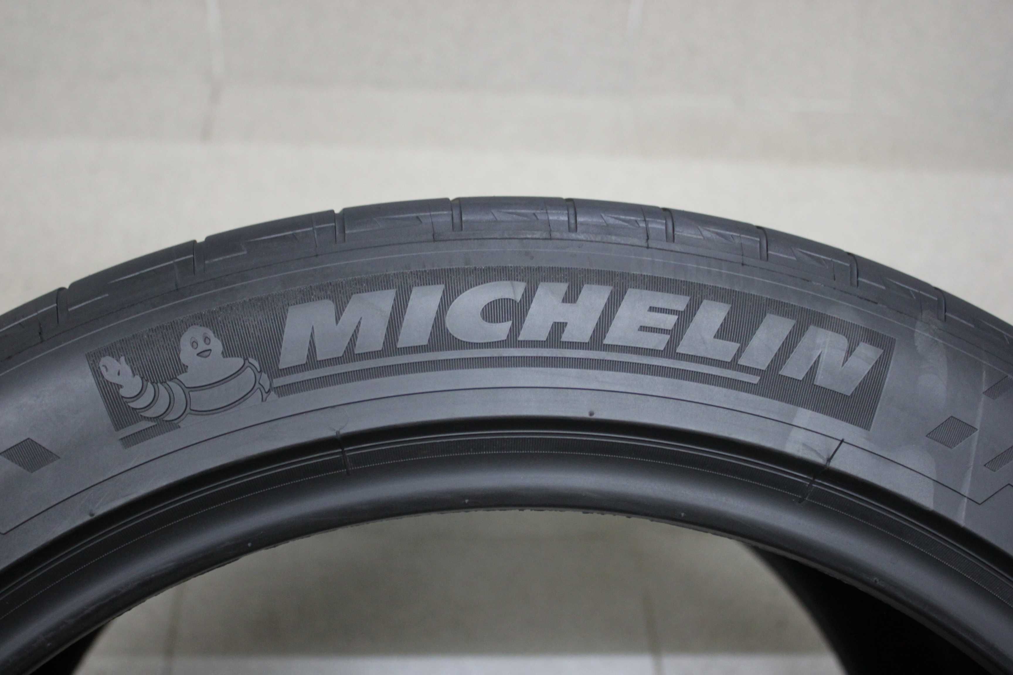 345/30-19 Michelin