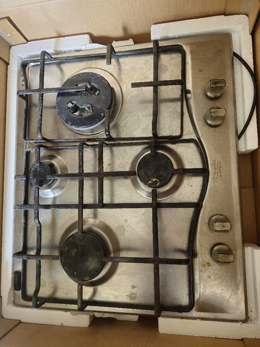 Газовая плита от Ariston

ARISTON