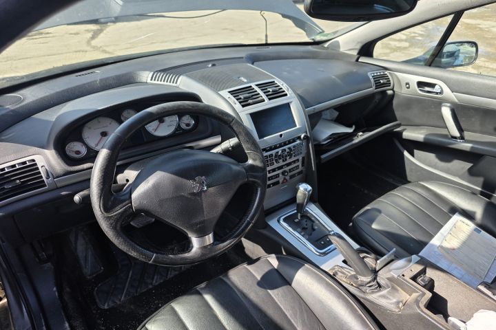 Aripa spate stanga Peugeot 407 prima generatie