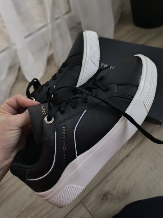 Adidas Tommy Hilfiger 37 piele naturala nou