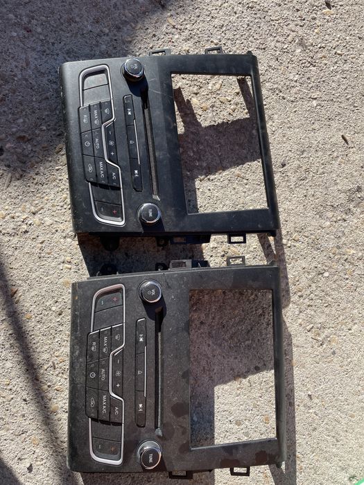 Rama navigatie comanda încălzire scaune audio Ford Mondeo mk5