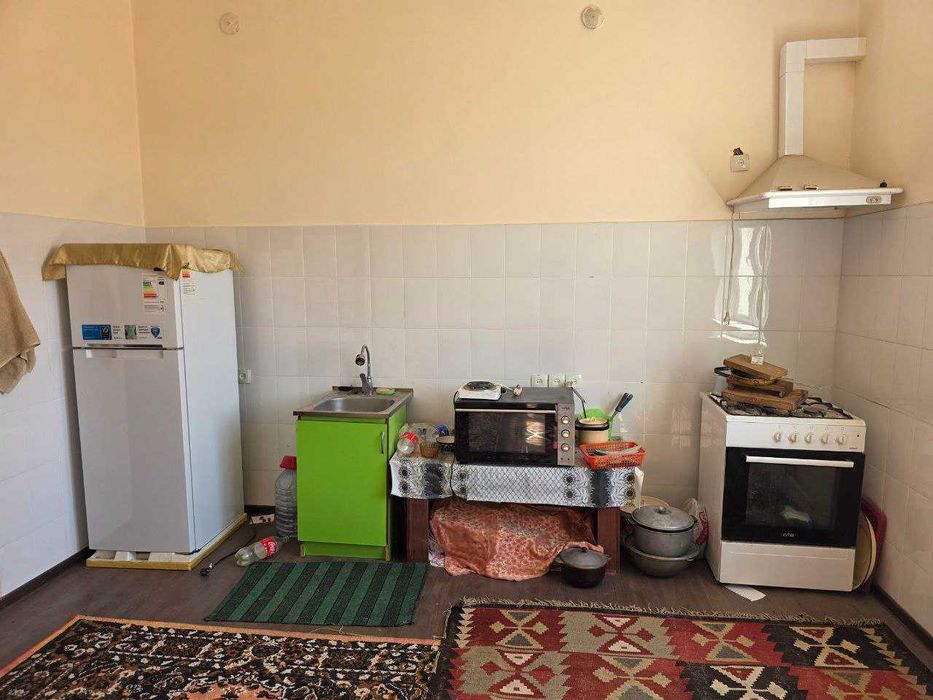 Коттедж сотилади, Саёхат чойнак-пиёлани рўпарасида