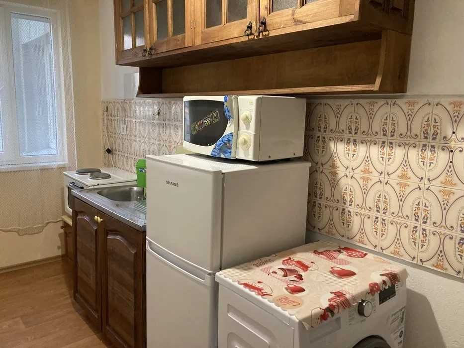 Дава се под наем Едностаен апартамент в Бургас, Зорница - 35 кв.м за 175 € - Снимка #1