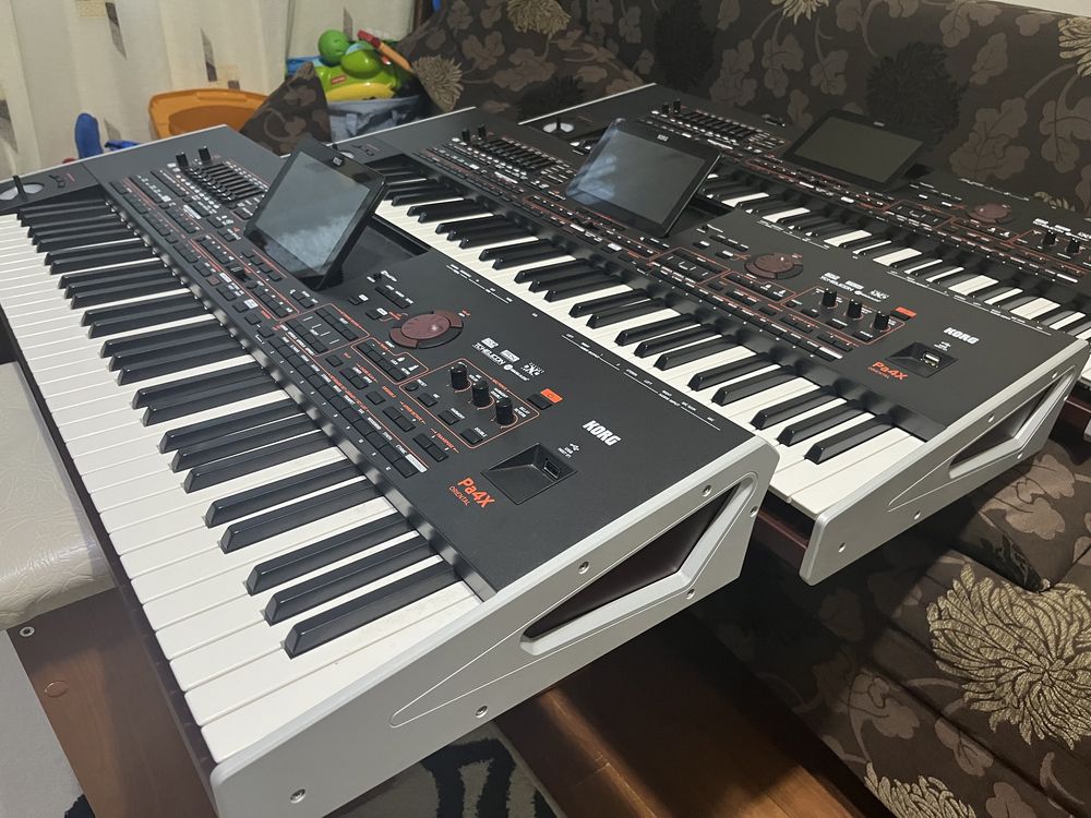 Korg pa4x oriental si international 61 keys