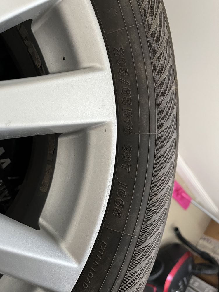 205/65 R16 Yokohama iceguard 65