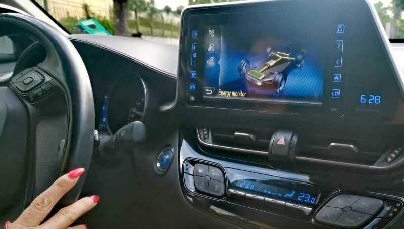 Toyota C-HR HYBRID JBL Sound Най-Високо Ниво Оборудване самопариране