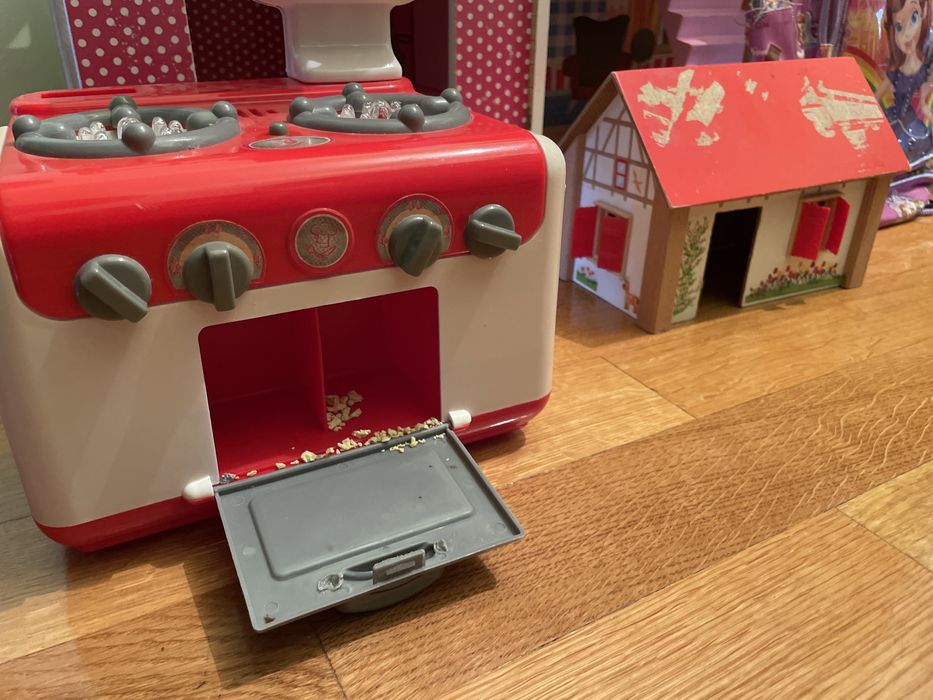 casa papusii plus papusi