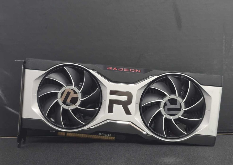 Placă video AMD Radeon RX 6700 XT 12GB GDDR6, model de referință