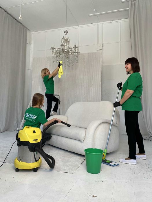 Уборка квартир-Химчистка мебели-дивана-УКА