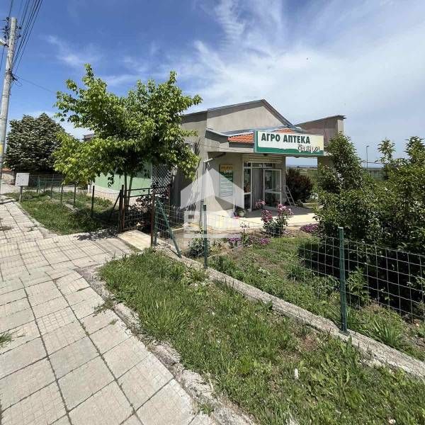 Дава се под наем Магазин в с. Стамболово, Област Хасково - 430 кв.м за 408 € - Снимка #2