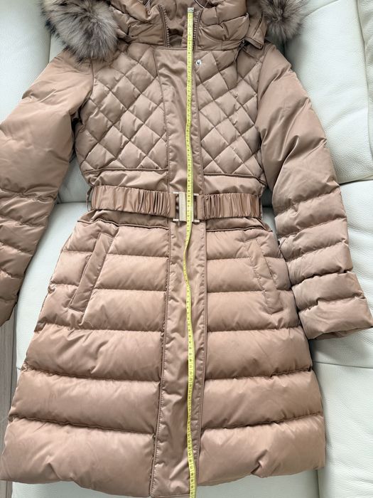 Guess Geacă din puf Lolie, guler blana naturala, Maro, Regular Fit XS