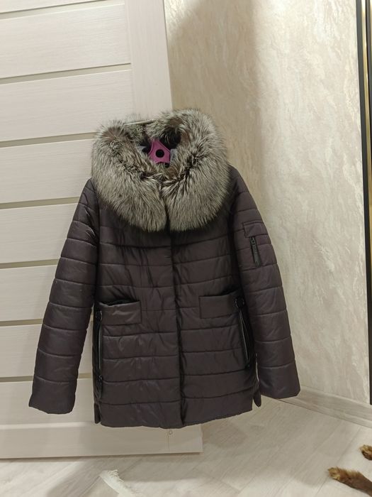 Продаётся куртка зимняя женская