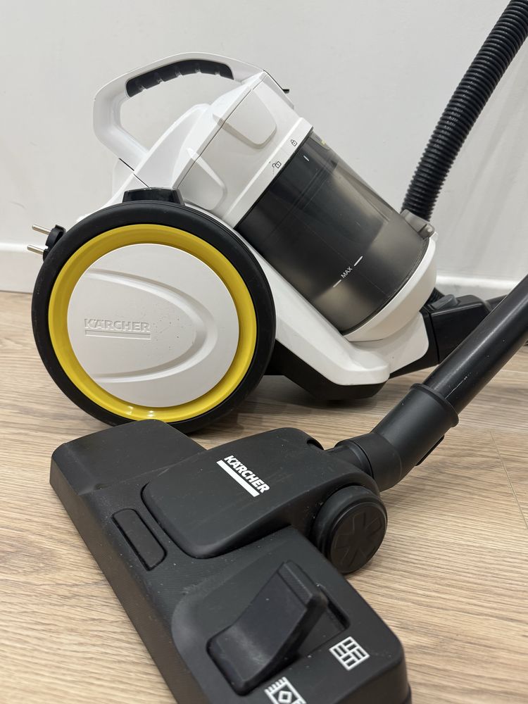 Пылесос Karcher  — почти новый!
