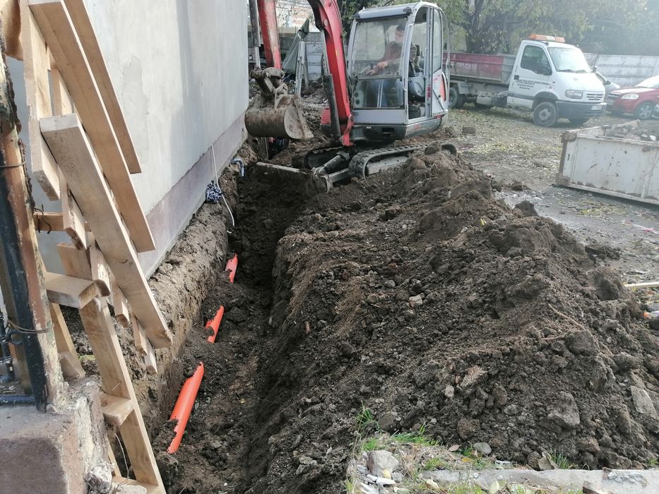 moloz .pamant.piatra nisip,sapaturi ,