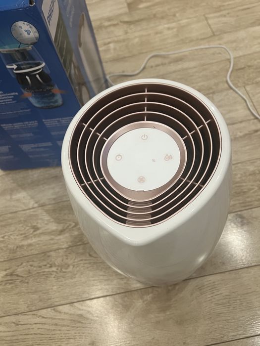 Овлажнител за въздух Philips HU2716