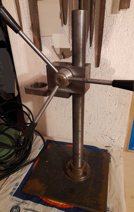 Стойка за голяма бормашина