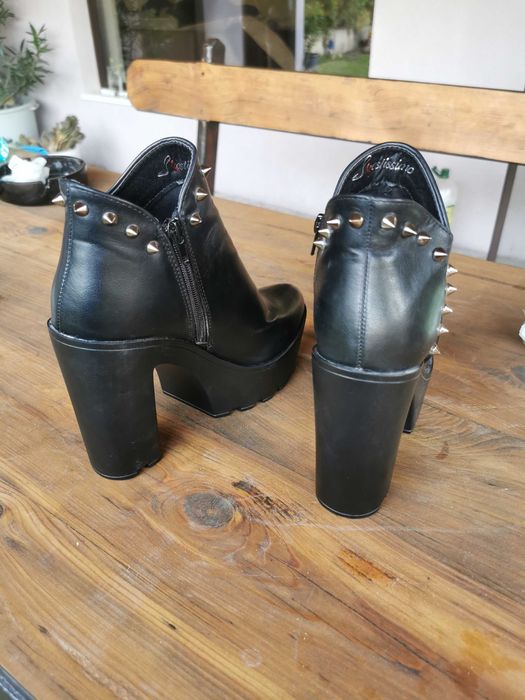 Дамски обувки ток