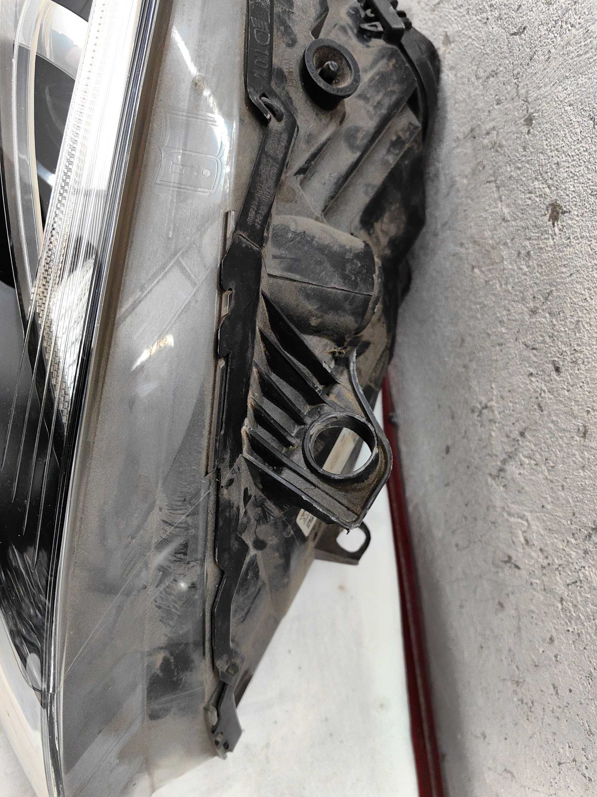 Оригинални  фарове  Волво B40  Volvo V40 XC40 Led Biksenon