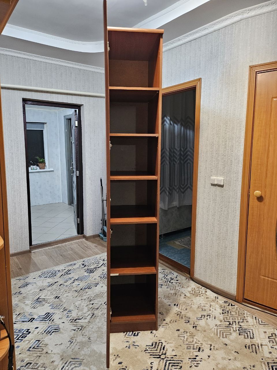 Продаётся шкаф пенал