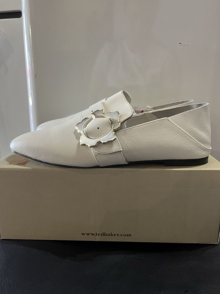 Едни разкошни обувки Ted Baker