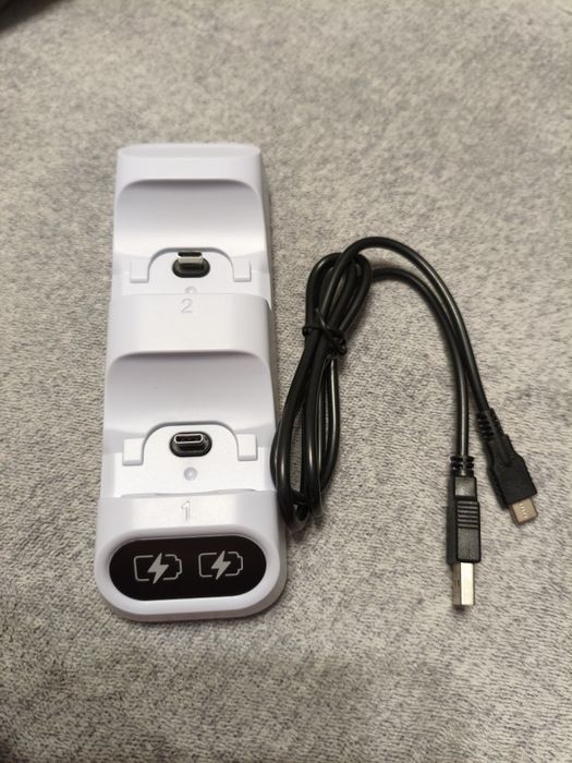Dock de încărcare dublu Orzly DuoCharger – compatibil PS5 / Xbox / Swi