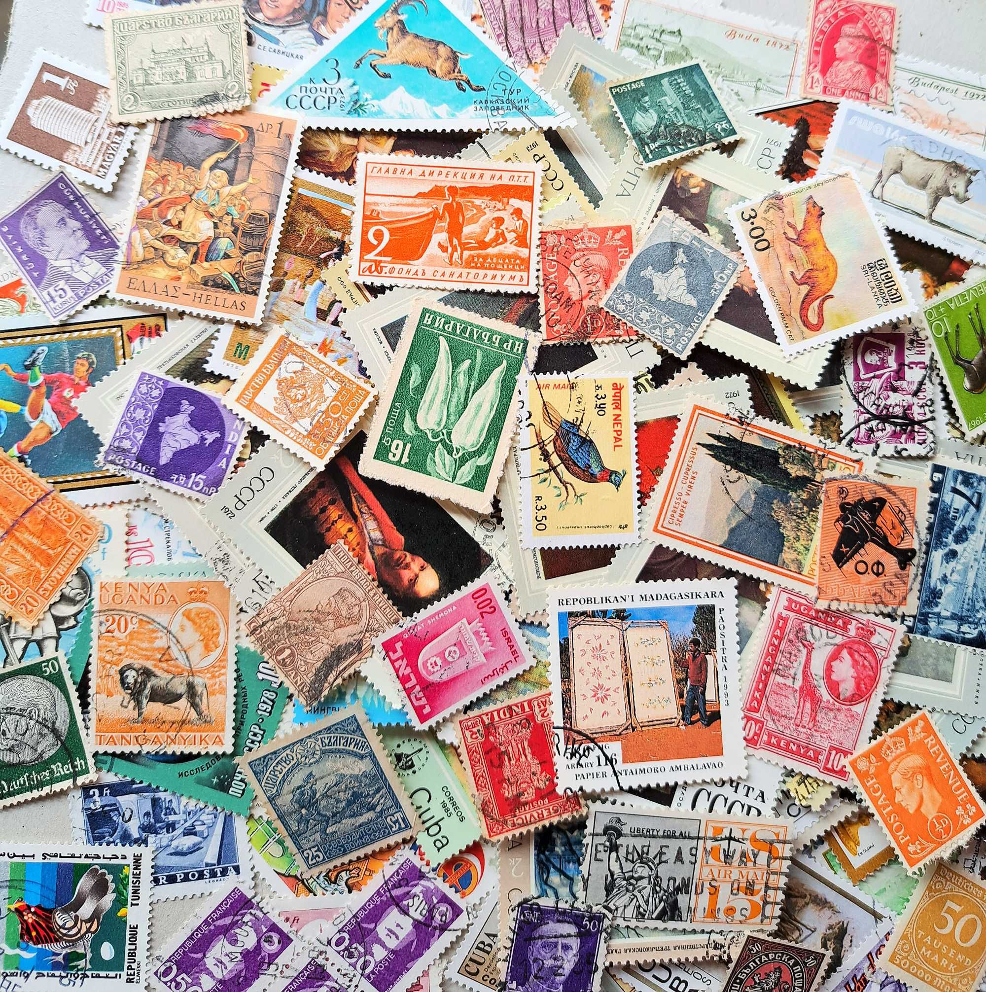 Лот различни пощенски марки над 200 бр., от 19 - 20 век