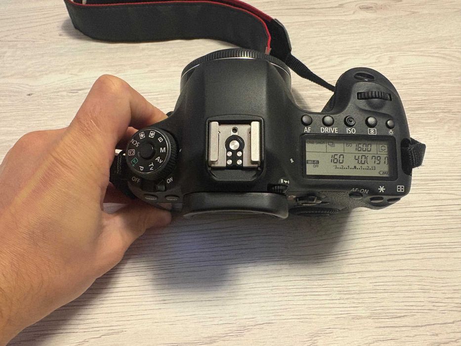 Canon EOS 6D Aparat Foto DSLR Full Frame + Obiectiv Fix 40mm