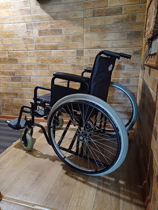 Инвалидная прогулочная коляска