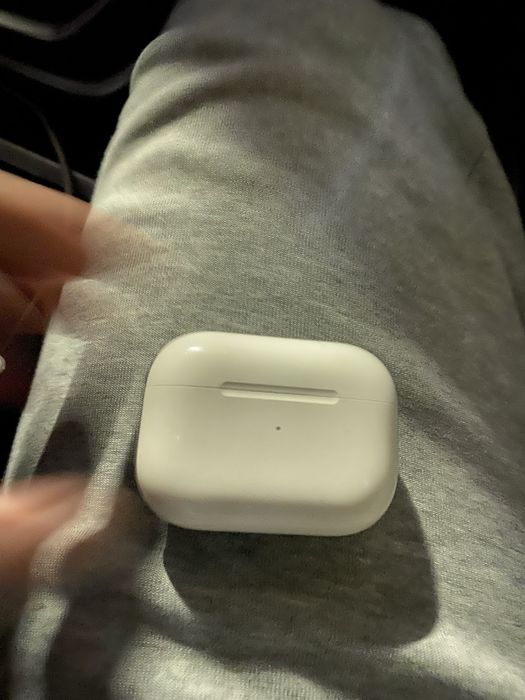 Ayr Pods 3 pro кейс сатылады оригинал срочно