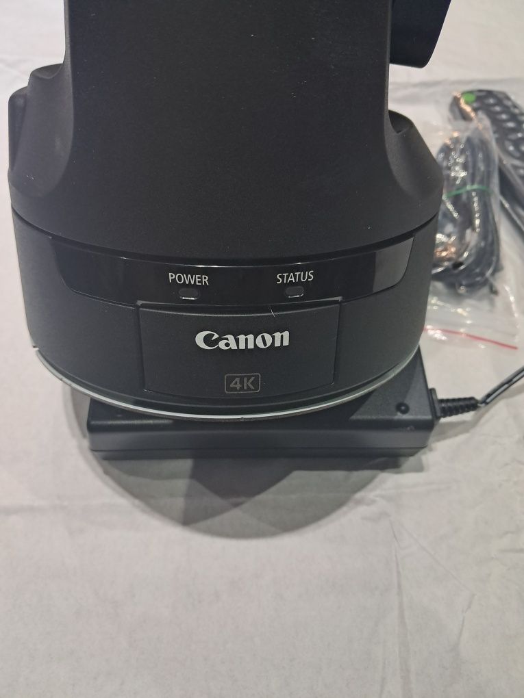 Vând  cameră canon n100 ca nouă 10din10  .preț 1350euro
