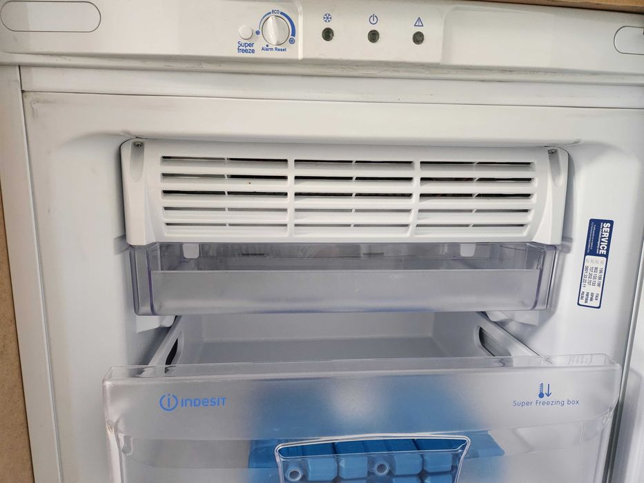 congelator NoFrost INDESIT