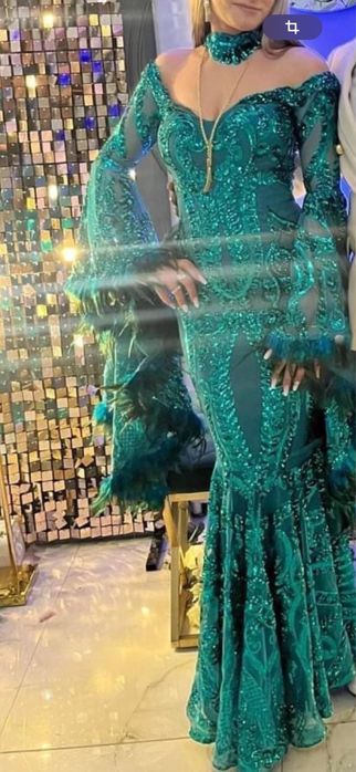 Rochie de seara tip sirena cu maneci clopot marimea 36