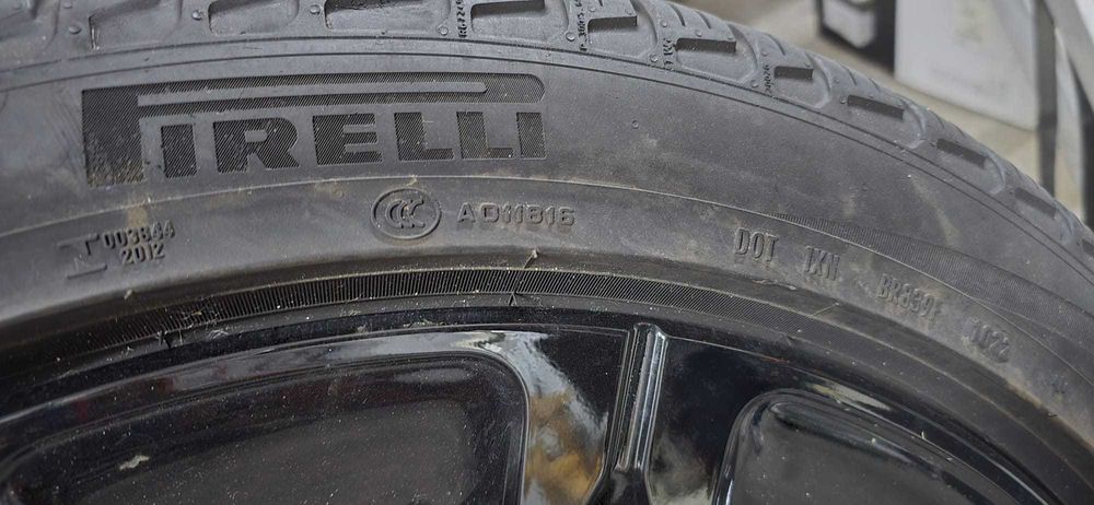 Vand doua seturi de jante cu anvelope Allseason LanRover 285/40 R23