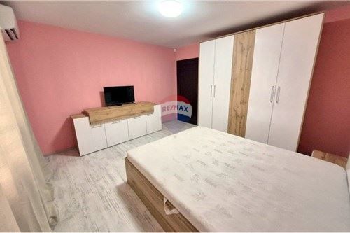 Продава се Къща в Варна, Галата - 730 кв.м за 343 €/кв.м - Снимка #9