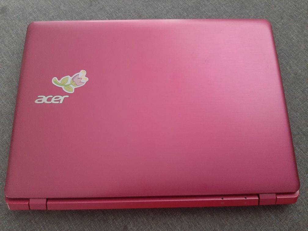 Laptop Acer E3 roz