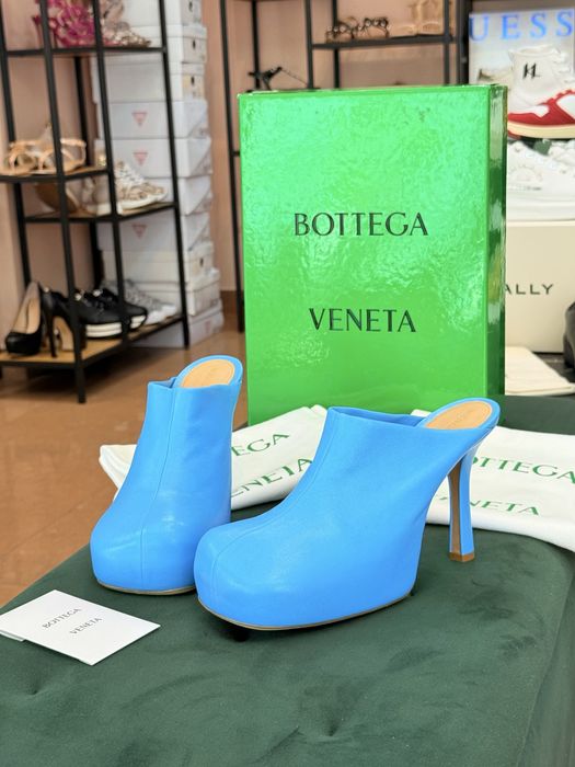 Луксозни дамски обувки на ток BOTTEGA VENETA Baby Blue