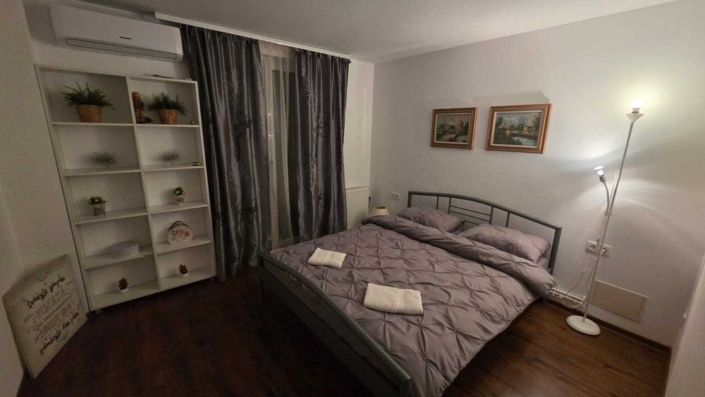 Inchiriez apartament TgMures zona 0 cu vedere spre Piata Trandafirilor