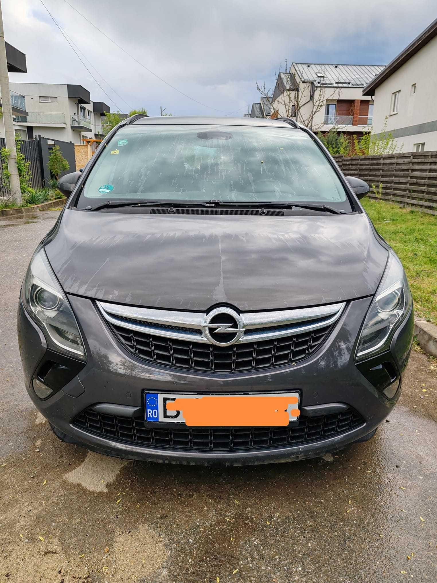 Vând Opel Zafira Tourer C masina de familie