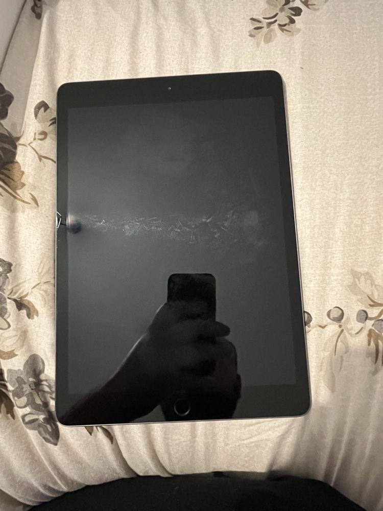 IPad 8 (2020) 32gb apple pencil 1