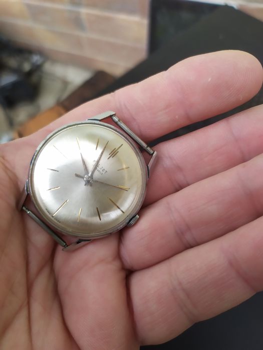 Стар руски часовник Полет