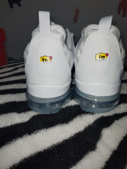 Nike vapor max noi in cutie