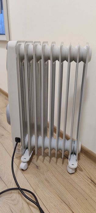 Продавам маслен радиатор с вентилатор  9 секции TESY CB 2009 E01 V