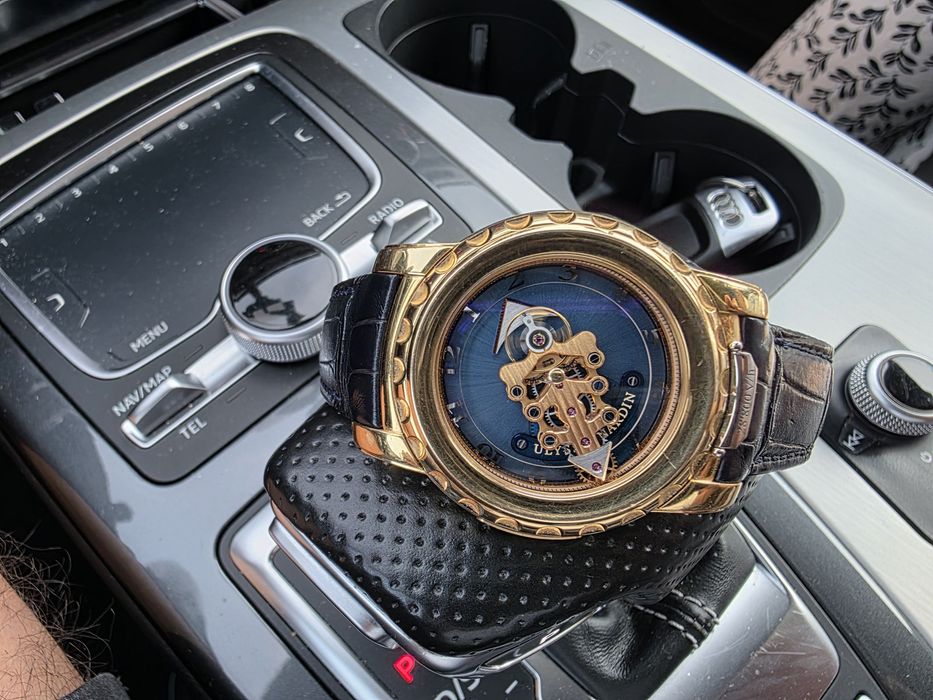Vand schimb ceas ulysse nardin freak turbilion aur roz diametru 44.5