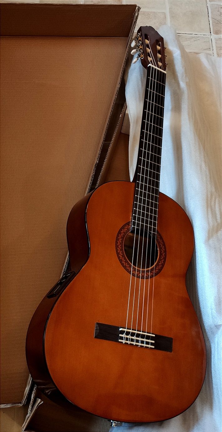 Электро-классическая гитара Yamaha CX 40